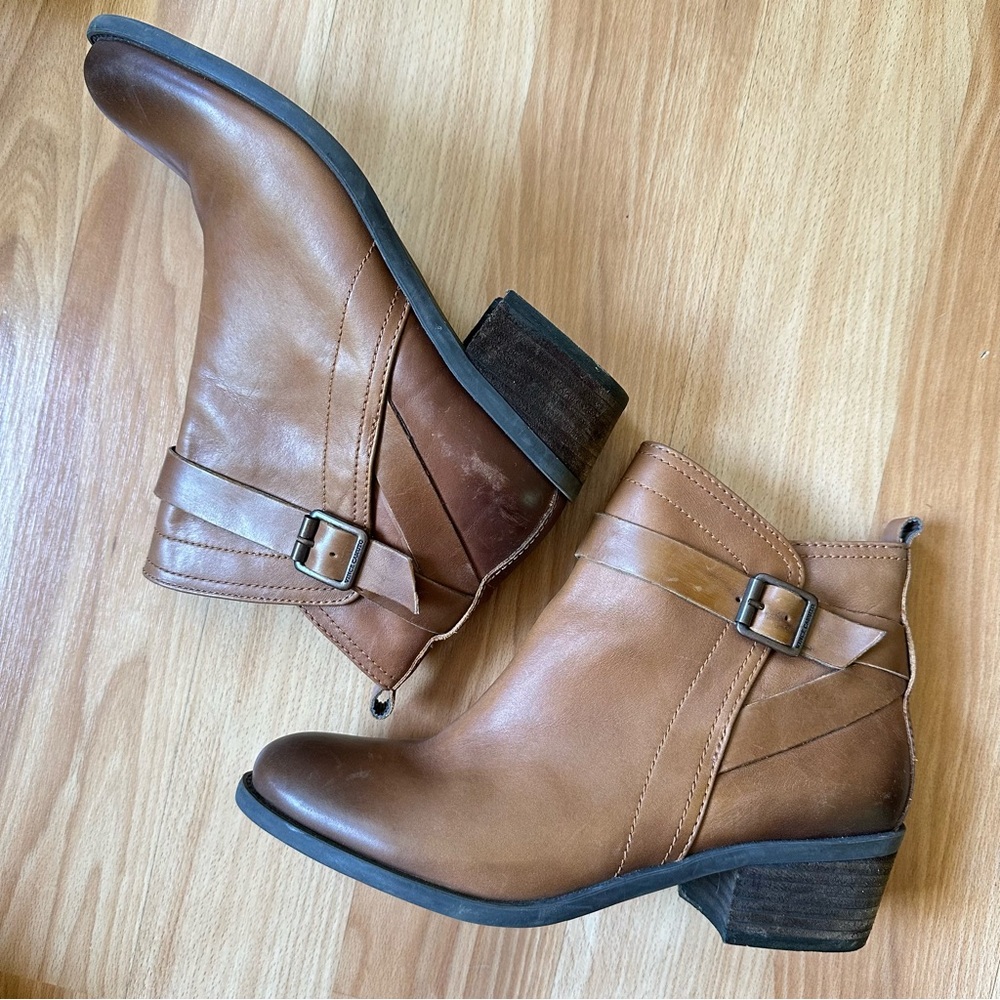 Vince Camuto Brown Ankle Boots with Zipper Closure - Picture 4 of 12